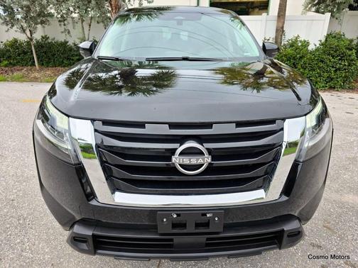 2022 Nissan Pathfinder S 4WD