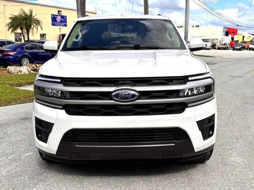 2022 Ford Expedition Max XLT