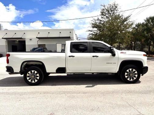 2025 Chevrolet Silverado 2500 Custom