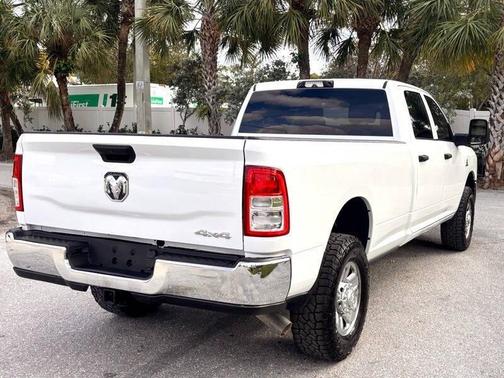 2024 RAM 3500 Tradesman Crew Cab 4x4 8' Box