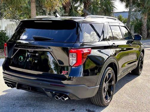 Agate Black Metallic 2022 Ford Explorer ST