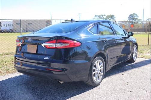 2020 Ford Fusion SE