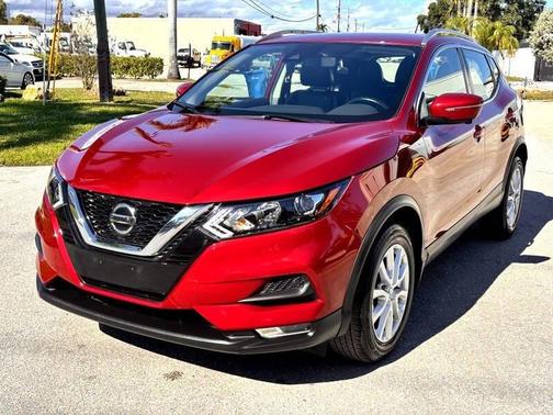 2022 Nissan Rogue Sport SV