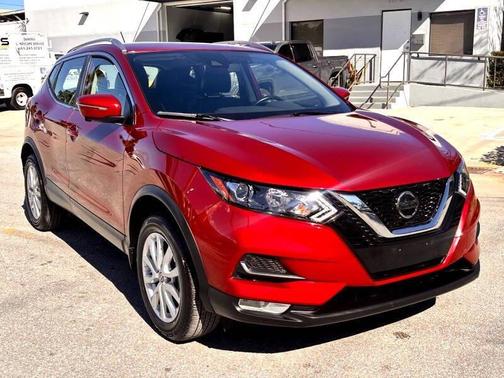 2022 Nissan Rogue Sport SV