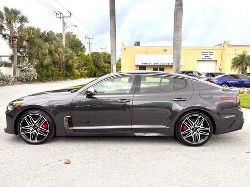 2022 Kia Stinger GT1