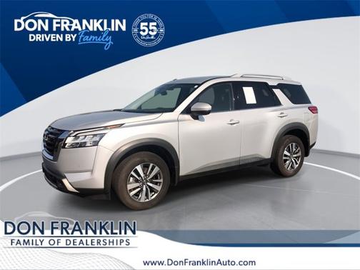 2024 Nissan Pathfinder SL