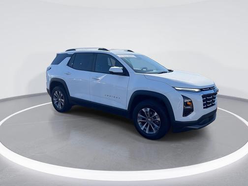 Summit White 2025 Chevrolet Equinox LT