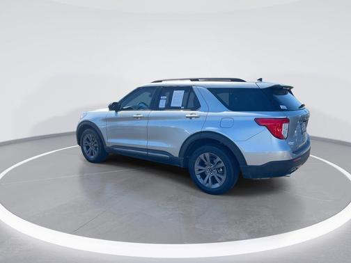 Silver Metallic 2023 Ford Explorer XLT