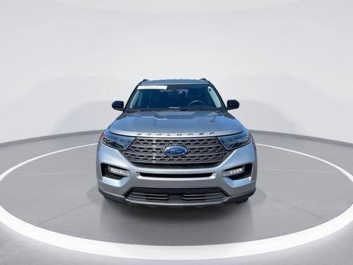 Silver Metallic 2023 Ford Explorer XLT