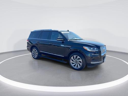 Black Metallic 2024 Lincoln Navigator Reserve