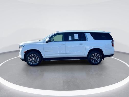Summit White 2022 Chevrolet Suburban LT
