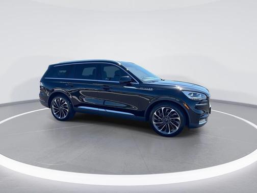 Black Metallic 2020 Lincoln Aviator Reserve AWD