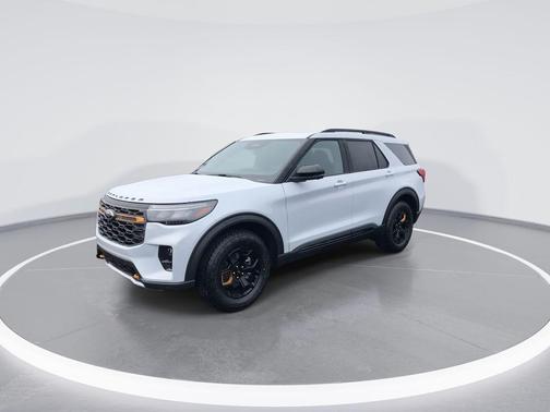 Space White Metallic 2026 Ford Explorer Tremor