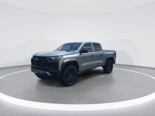 Sterling Gray Metallic 2024 Chevrolet Colorado Trail Boss