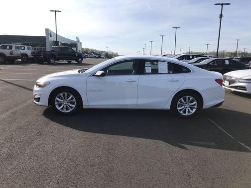 Summit White 2024 Chevrolet Malibu LT