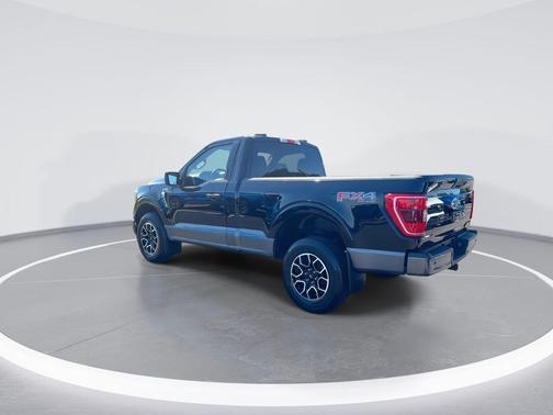 Black 2022 Ford F-150 XLT