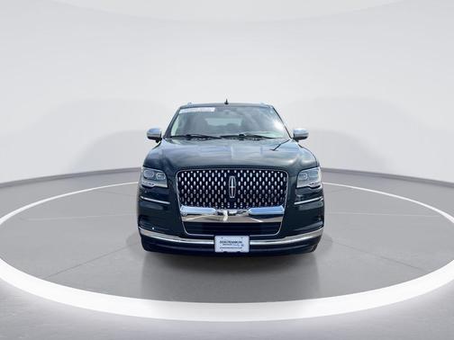 Green Metallic 2022 Lincoln Navigator L Black Label