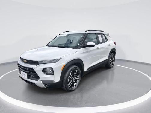 Summit White 2023 Chevrolet Trailblazer LT