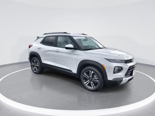 Summit White 2023 Chevrolet Trailblazer LT