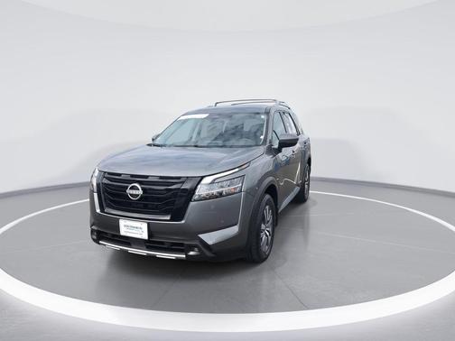 Gun Metallic 2023 Nissan Pathfinder SL