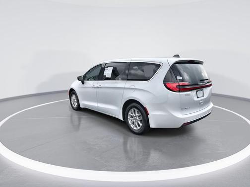 Bright White Clearcoat 2024 Chrysler Pacifica Touring-L