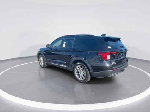 Agate Black Metallic 2025 Ford Explorer Active