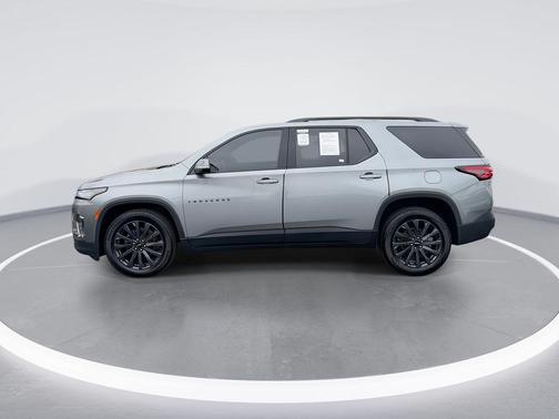 Sterling Gray Metallic 2023 Chevrolet Traverse RS