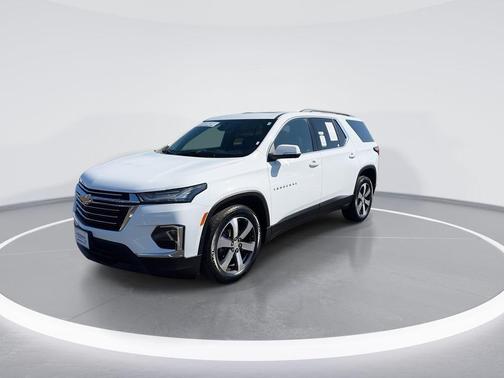 Summit White 2023 Chevrolet Traverse LT Leather