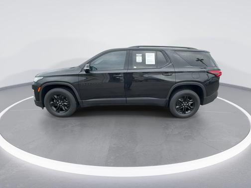 Mosaic Black Metallic 2023 Chevrolet Traverse LT Cloth