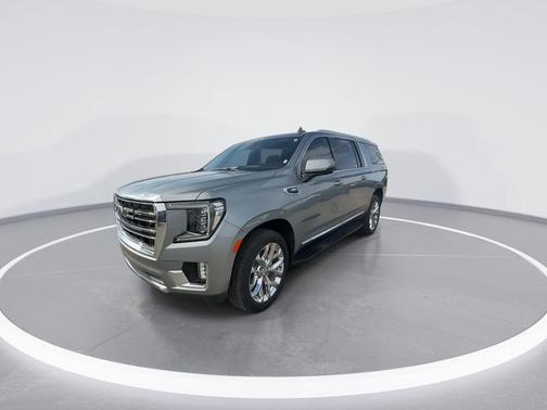 Sterling 2023 GMC Yukon XL SLT