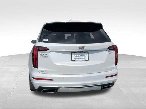 Crystal White Tri-Coat 2024 Cadillac XT6 Luxury AWD