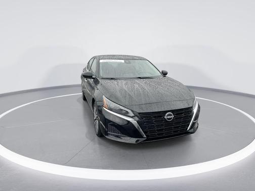 Super Black Clearcoat 2025 Nissan Altima SV