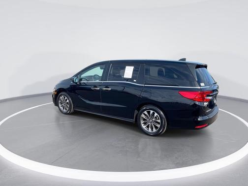 Crystal Black Pearl 2022 Honda Odyssey EX-L