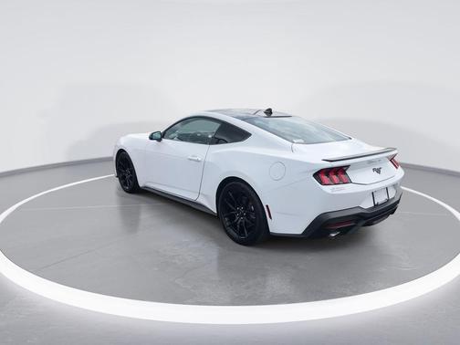 Oxford White 2024 Ford Mustang EcoBoost