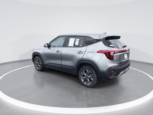 Steel Gray 2024 Kia Seltos LX