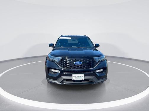 Black Metallic 2022 Ford Explorer ST-Line