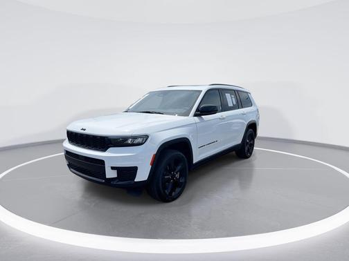 Bright White Clearcoat 2023 Jeep Grand Cherokee L Laredo