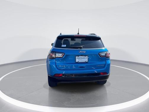 Laser Blue 2022 Jeep Compass Limited