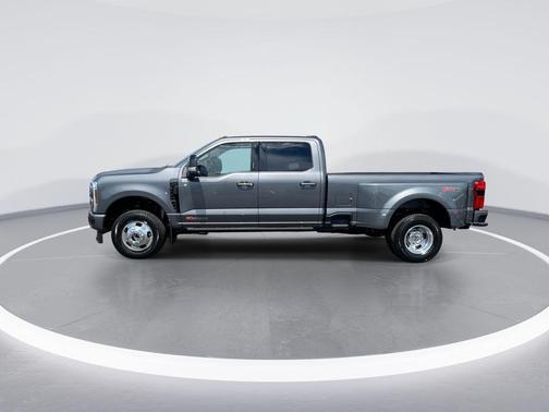 Carbonized Gray Metallic 2026 Ford F-350 Platinum