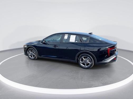 Aurora Black Pearl 2025 Kia K4