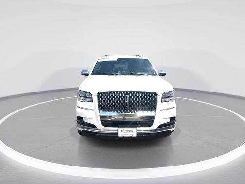 White Metallic 2022 Lincoln Navigator L Black Label
