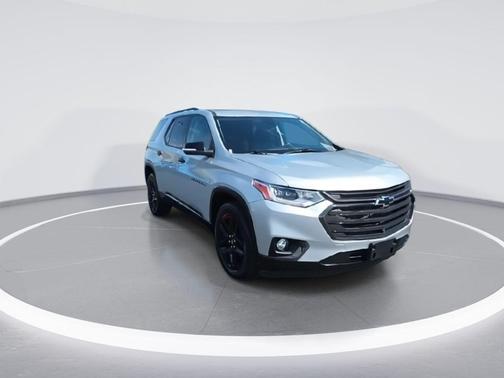 Silver Ice Metallic 2021 Chevrolet Traverse Premier