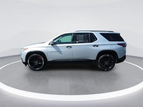 Silver Ice Metallic 2021 Chevrolet Traverse Premier