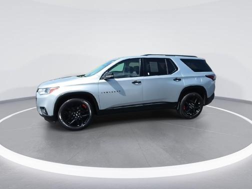 Silver Ice Metallic 2021 Chevrolet Traverse Premier