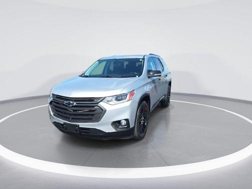 Silver Ice Metallic 2021 Chevrolet Traverse Premier