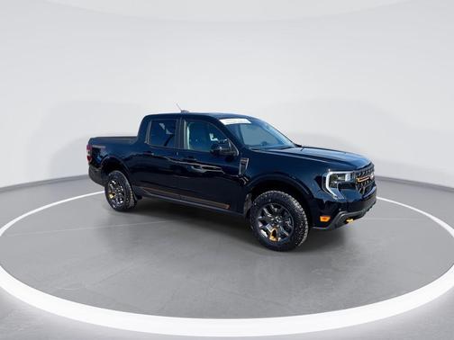 Shadow Black 2025 Ford Maverick Tremor