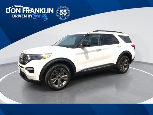 White Metallic 2022 Ford Explorer XLT