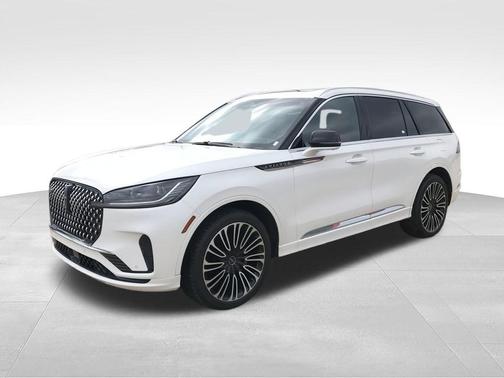 White Metallic 2025 Lincoln Aviator Black Label AWD