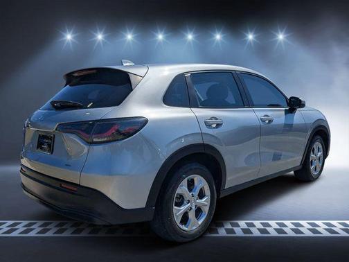 Lunar Silver Metallic 2024 Honda HR-V LX