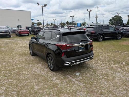 2023 Kia Seltos S